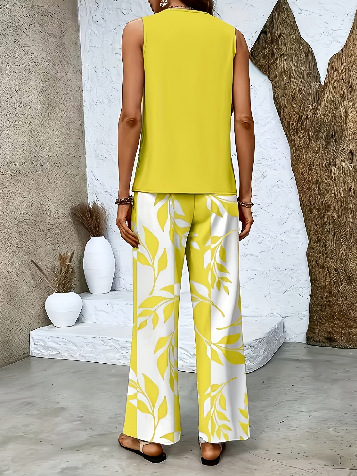 Amara | Sleeveless Top and Floral Pants Set