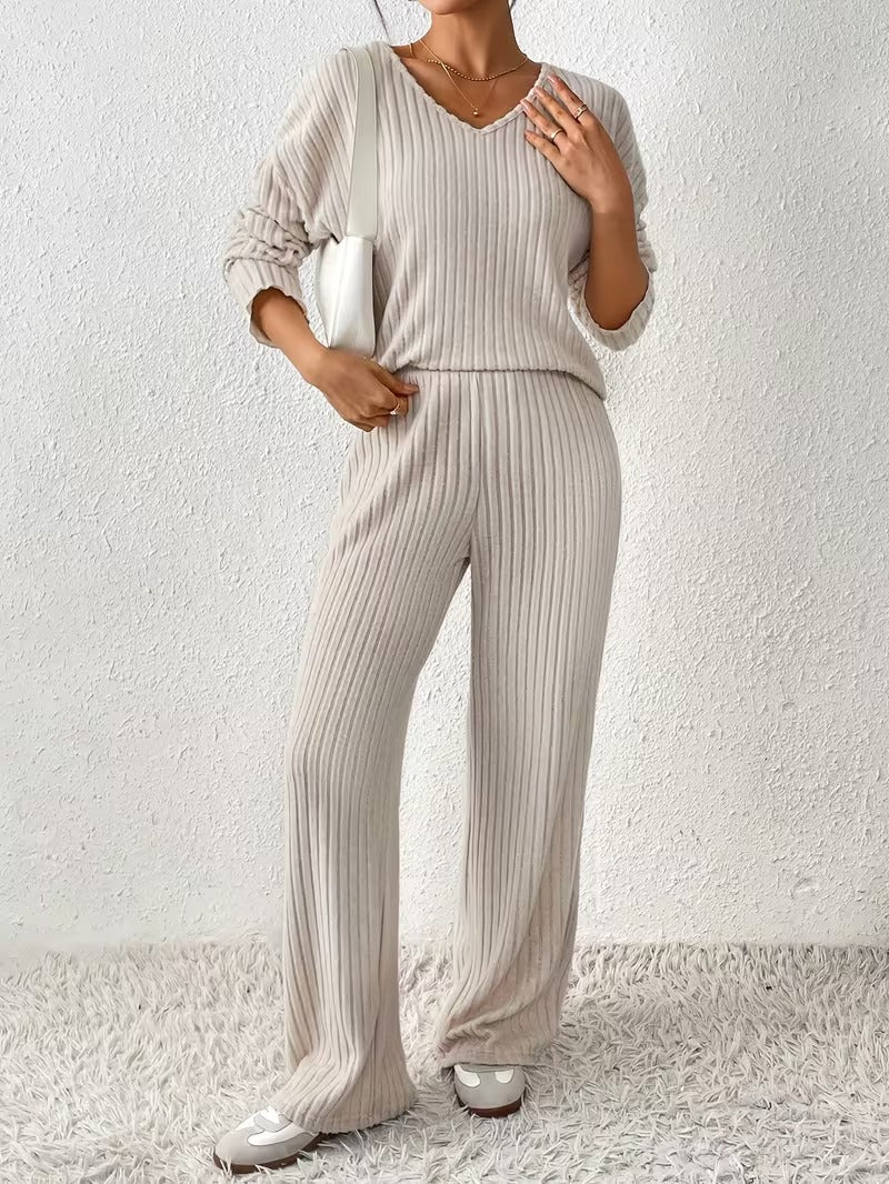 Iris | Ribbed V-Neck Lounge Set