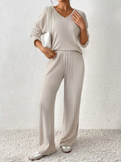 Iris | Ribbed V-Neck Lounge Set