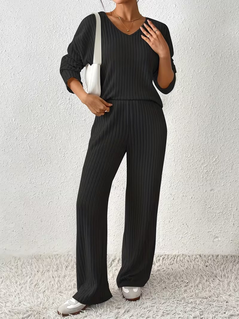Iris | Ribbed V-Neck Lounge Set