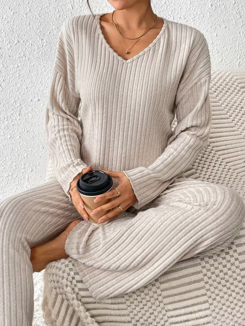 Iris | Ribbed V-Neck Lounge Set